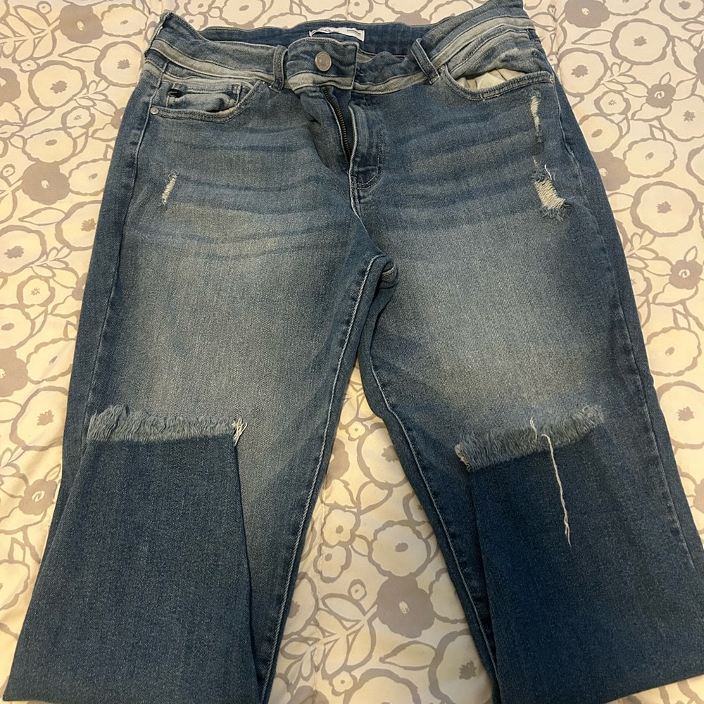 KanCan Distressed Blue Ankle Jeans